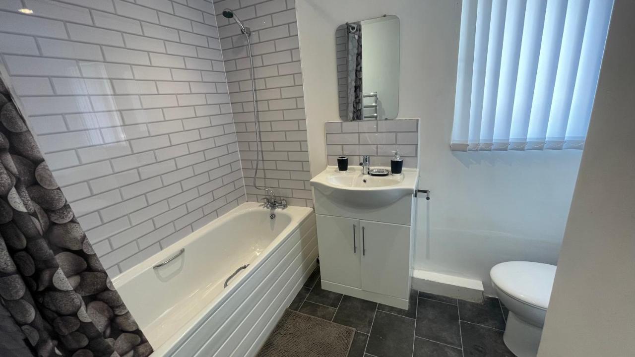 Ryan Air I Bnb - Lfc Apartments Ливерпуль Экстерьер фото