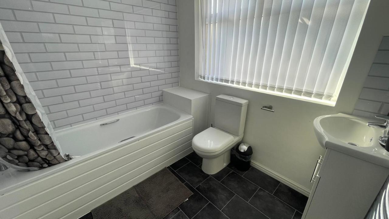 Ryan Air I Bnb - Lfc Apartments Ливерпуль Экстерьер фото